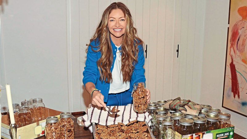 Rebecca Gayheart They Make Food For Friends Just Like Us