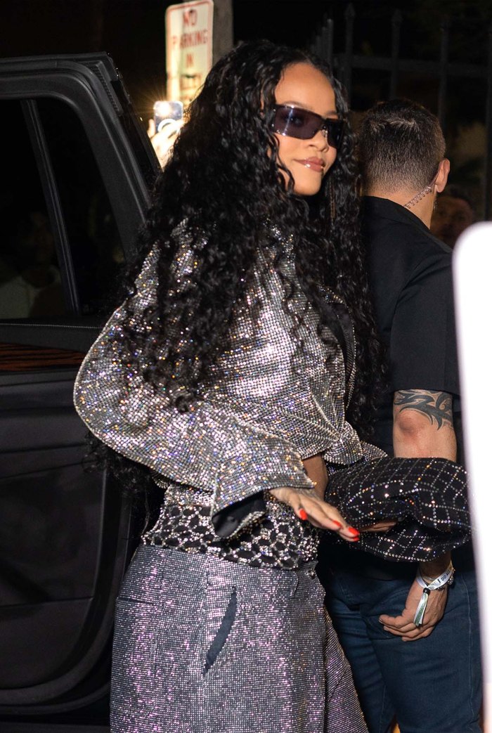Set Rihanna main image 0