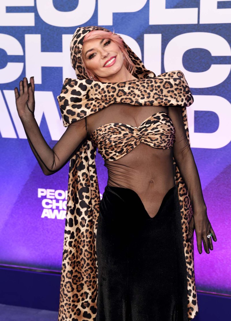 Shania Twain Rocks Leopards Gives Off Music Video Vibes PCAs Photos 00001