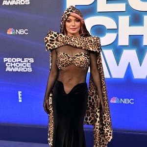 Shaina Twain Rocks Leopards, Gives Off Music Video Vibes at PCAs: Photos