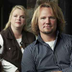 Sister Wives’ Kody Brown Reveals for 1st Time That Wife Janelle Briefly ‘Moved Out’ Years Before Official Split- ‘She Was Done’ - 410 Sister Wives - 2010