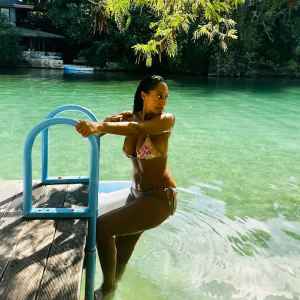 Tracee Ellis Ross Celebs in Bikinis