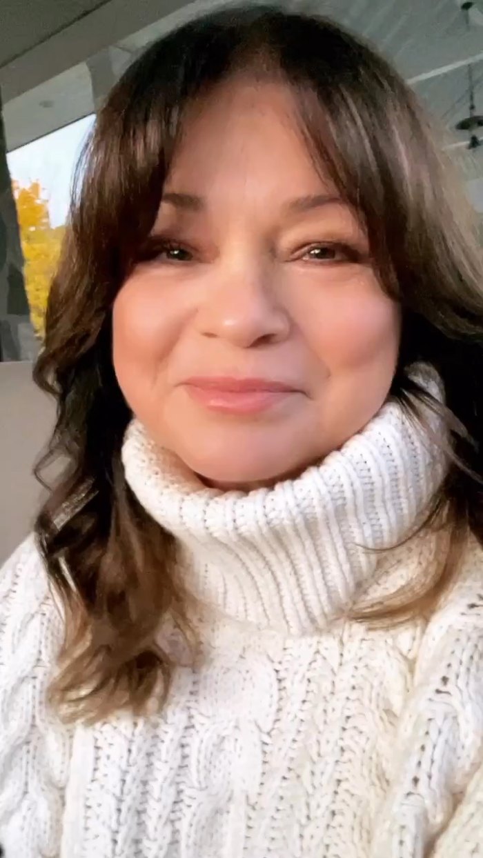 Valerie Bertinelli Is Thankful for Family's 'Support' on 1st Christmas Since Her Divorce From Tom Vitale- 'Spending Time With the People Who Matter Most' - 321