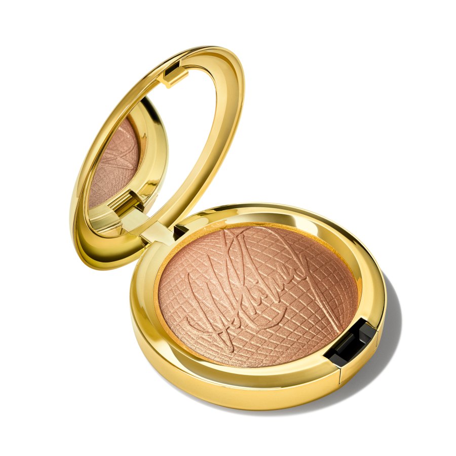 Whitney Houston x MAC collection