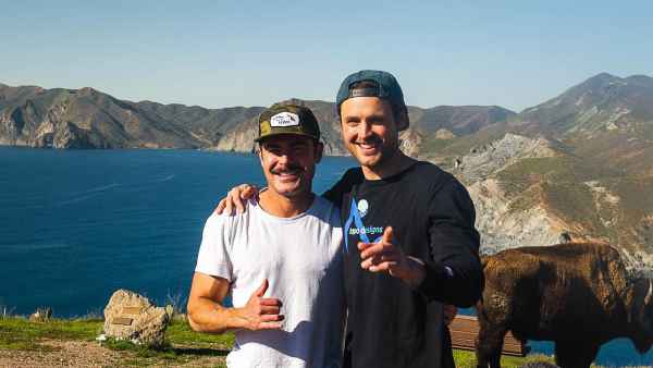 Zac Efron's Sweetest Photos With His Siblings and Family Members Over the Years -