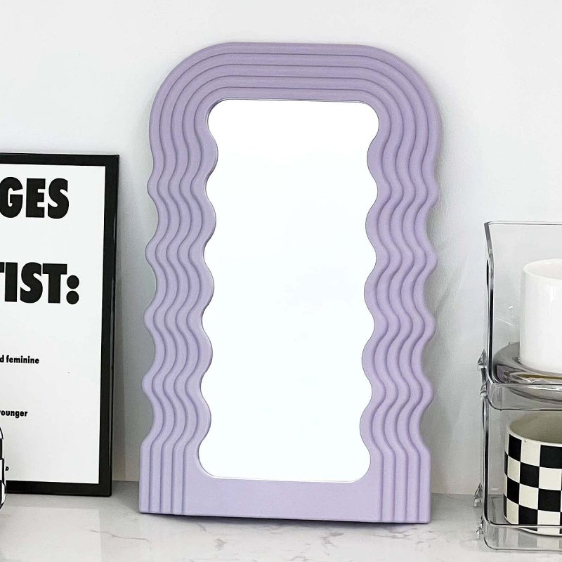 impressive-gifts-amazon-wavy-mirror