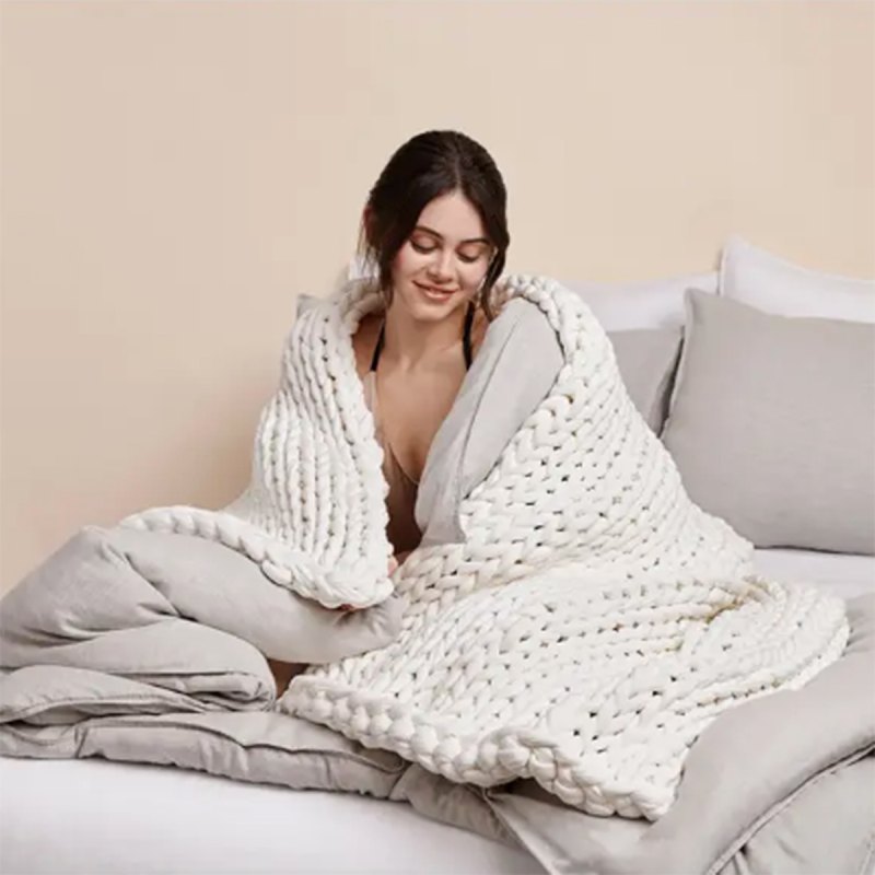 impressive-gifts-nordstrom-bearaby-weighted-blanket