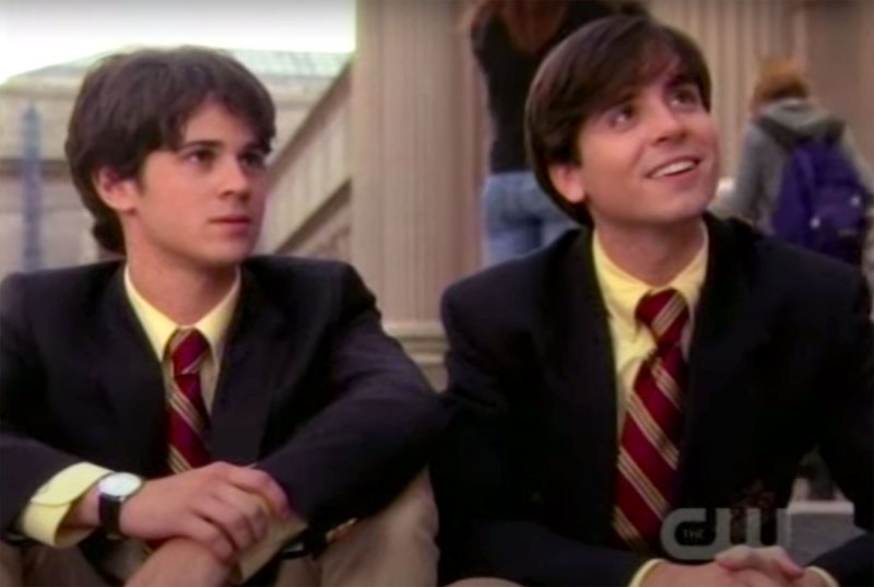 Are Eric and Jonathan Still Together Every Time the New Gossip Girl Brings Up the Original Characters