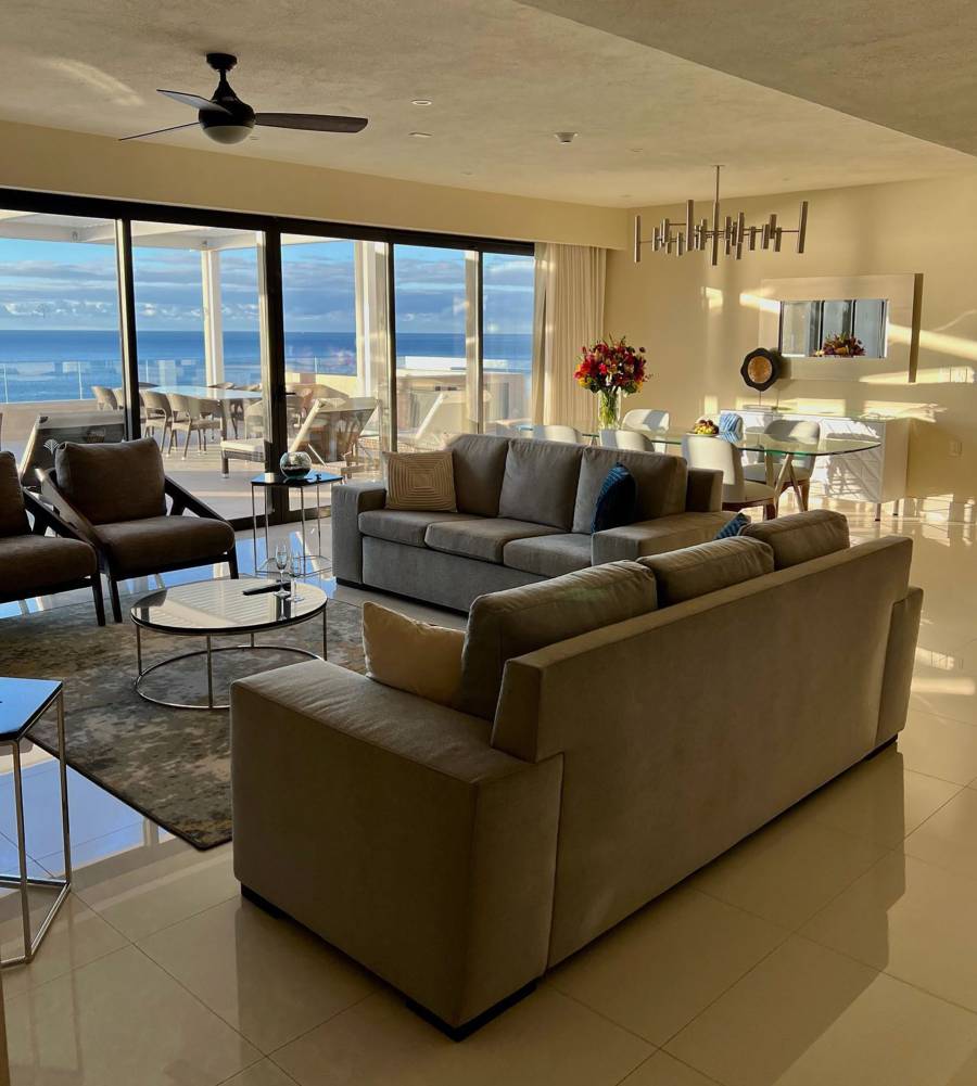 Bachelorette's Michelle Young Reflects on 'Lessons' Learned in 2022 After Nayte Olukoya Split: 'Couldn't Be More Thankful' sofa