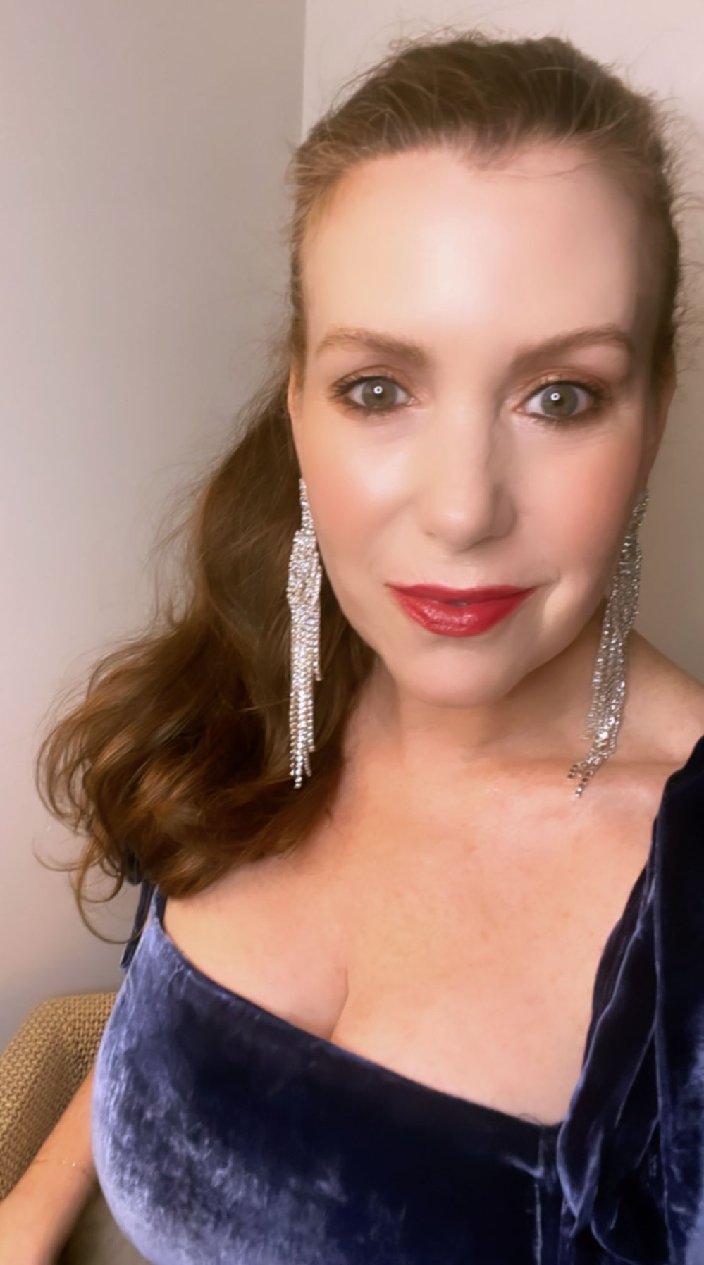 Beauty Editor Red Carpet blue velvet dress