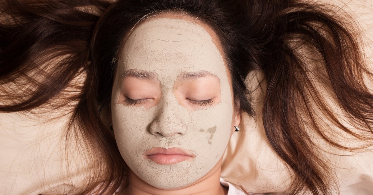 Moonlit Skincare’s Detoxifying Face Mask Is Also a Spot Treatment Moonlit Skincare’s Detoxifying Face Mask Is Also a Spot Treatment