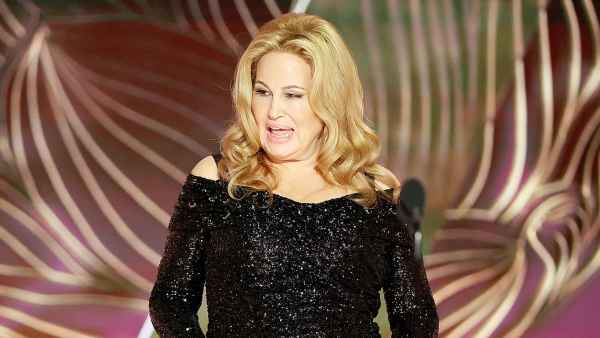 Jennifer Coolidge Jokes She Nearly Did Not Present at 2023 Golden Globes 3