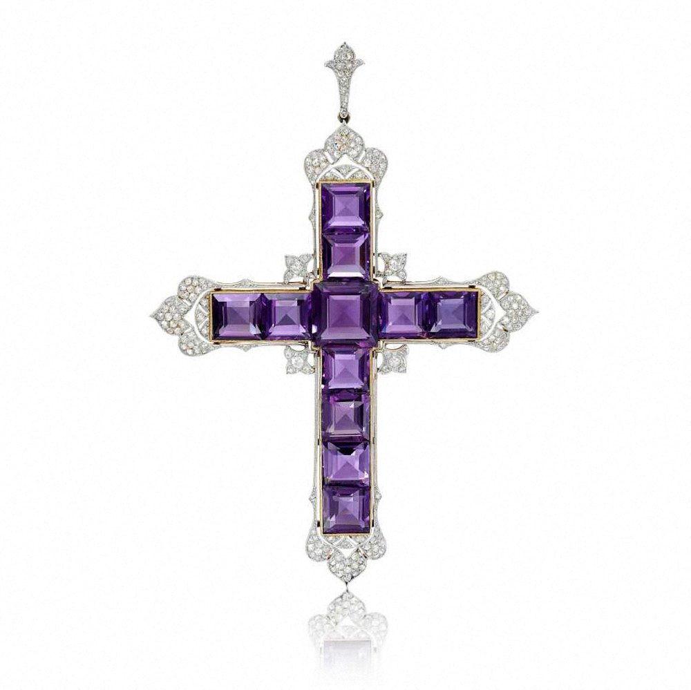 Kim K Buys Princess Diana&rsquo;s Iconic Cross - Feature (2)