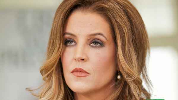 Lisa Marie Presley Suffers Cardiac Arrest, Rushed to Hospital- Details - 064 Music Lisa Marie Presley, West Hollywood, USA