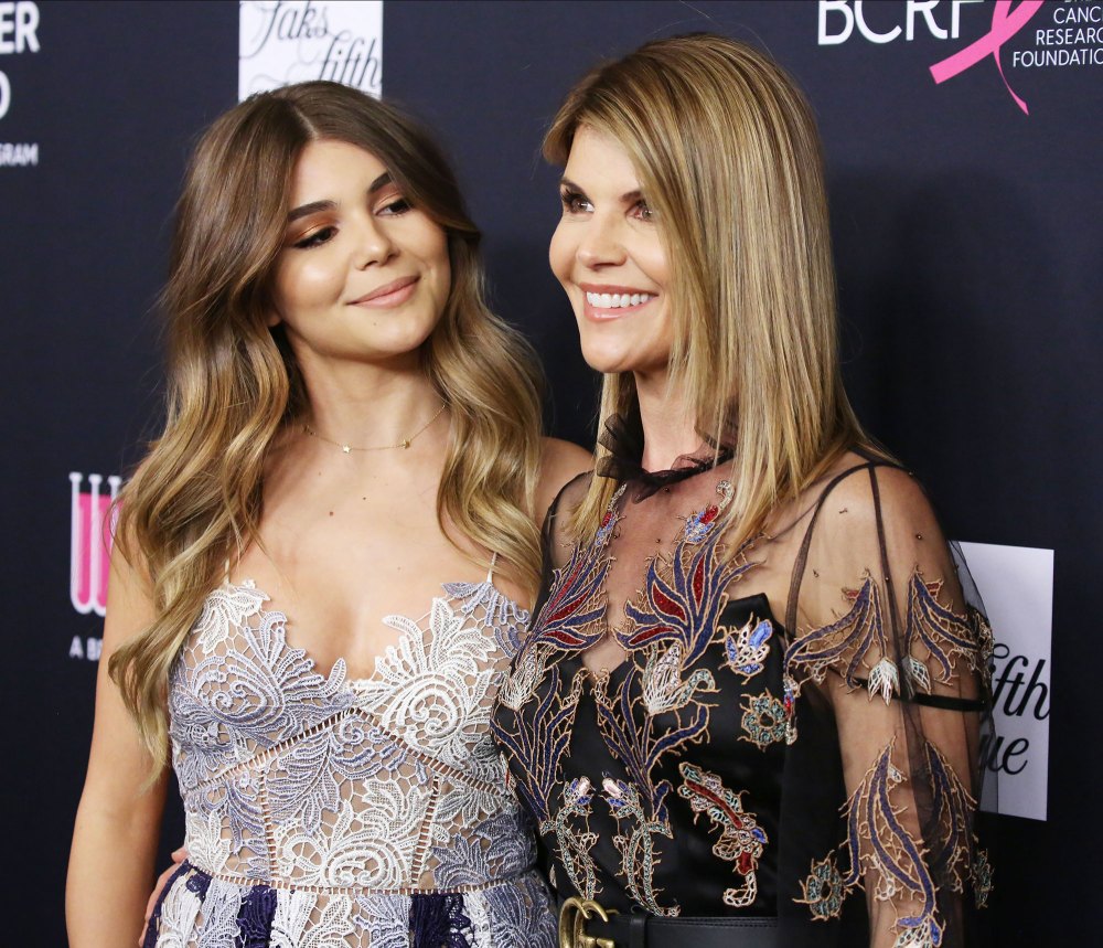 Lori Loughlin Teaches Daughter Olivia Jade How to Make Chili She Served to 'Full House' Castmates 2018