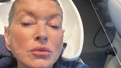 Martha Stewart Posts Pouty Selfie While at the Hair Salon