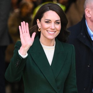 Princess Kate Sweetly Comforts Man Who's 'Nervous' to Take a Rule-Breaking Selfie -044 Catherine Princess of Wales visit to Kirkgate Market, Leeds, UK - 31 Jan 2023