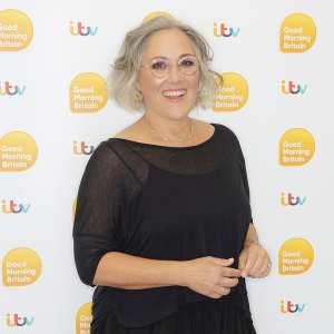 Ricki Lake Shaves Her Head