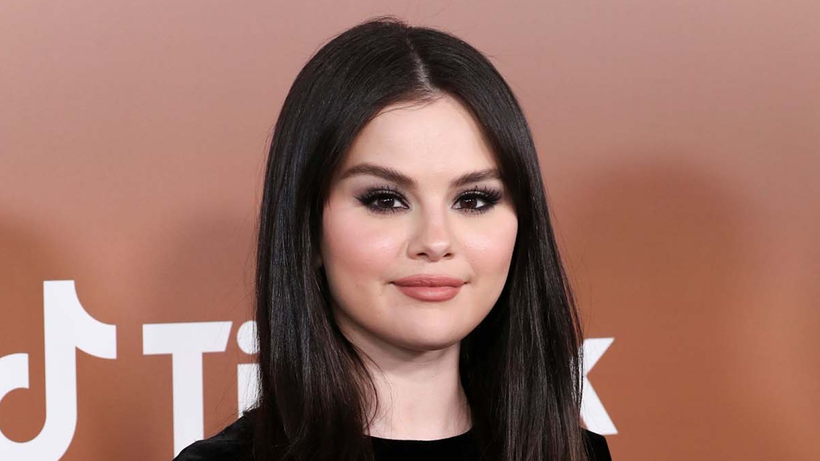 Selena Gomez's Lupus Medication Makes Her Hands Shake