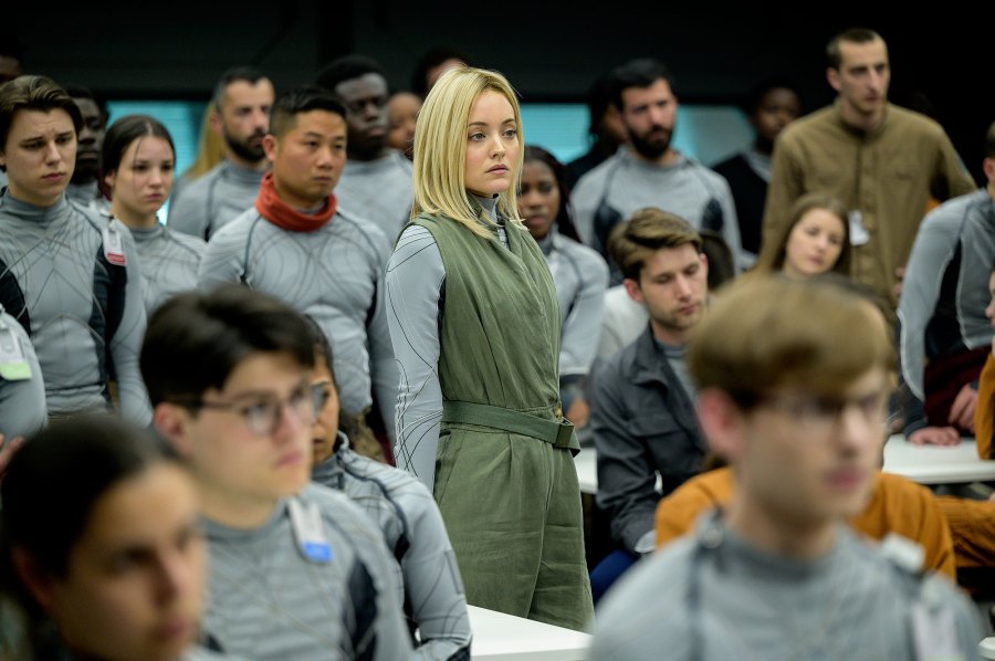 The Thematic Story Lines Every Time Syfy The Ark Mirrored The CW The 100