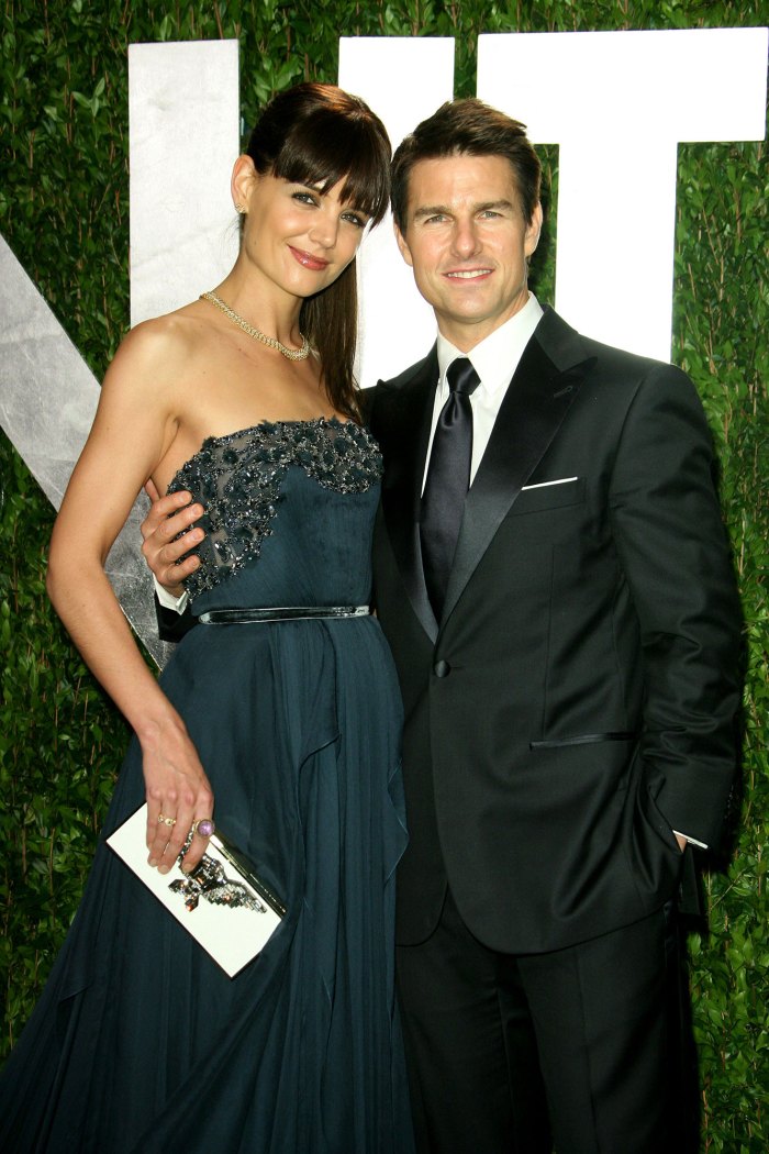 Tom Cruise Jumped on Oprah’s Couch, Freaked Out Over Being in Love With Katie Holmes 10 Years Ago – Relive the Moment!