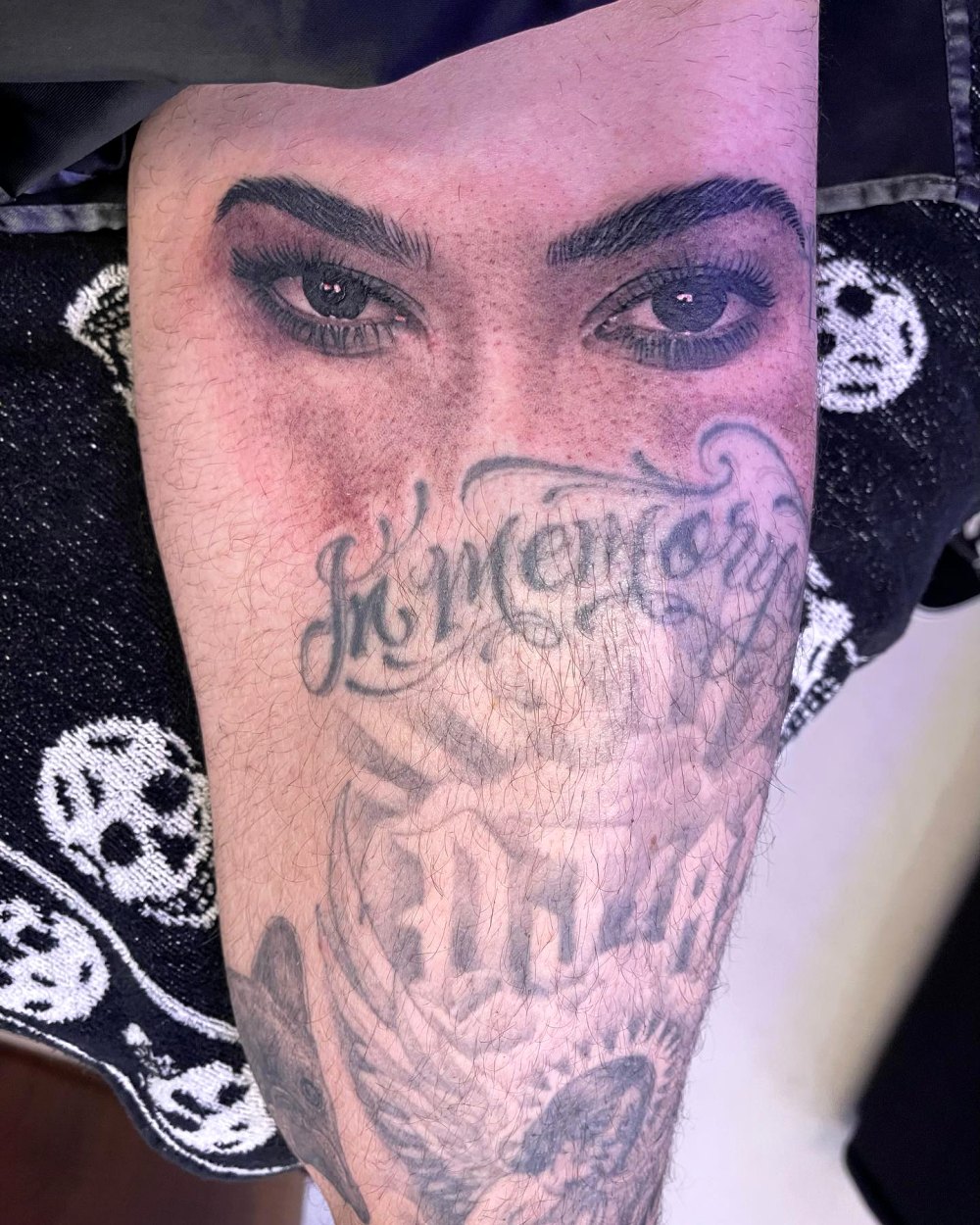 Travis Barker Debuts Tattoo of Wife Kourtney Kardashian's Eyes on His Thigh
