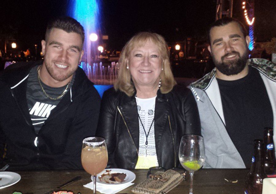 Travis Kelce and Jason Kelce's Family Guide: NFL Stars Will Make History as First Brothers to Face Off in Super Bowl Donna