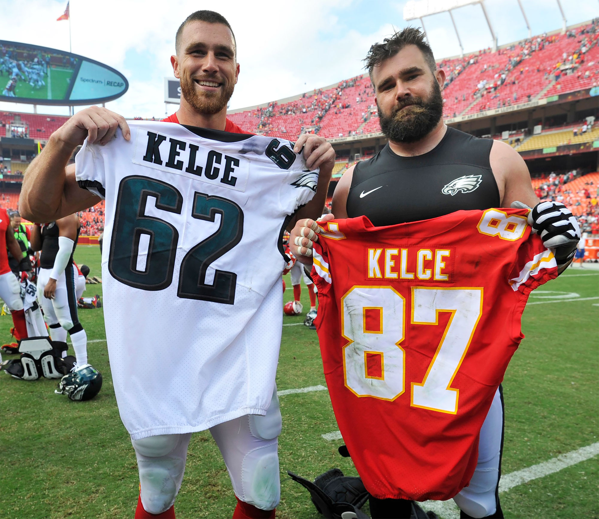 Mother of Travis, Jason Kelce wears great custom shoes, outfit to