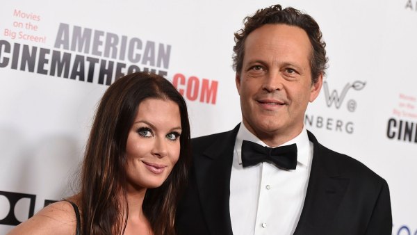 Vince Vaughn and Wife Kyla Weber Bring 2 Children to Los Angeles Lakers Game in Rare Outing red dress 2018