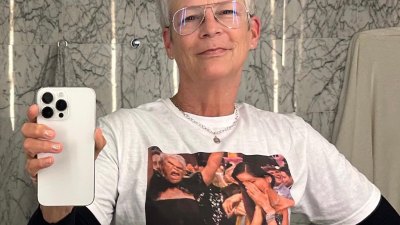 BFF Goals! Jamie Lee Curtis Makes Michelle Yeoh’s Golden Globes Win Into Shirt