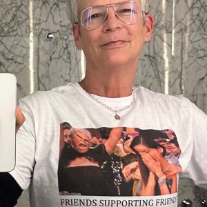 BFF Goals! Jamie Lee Curtis Makes Michelle Yeoh’s Golden Globes Win Into Shirt