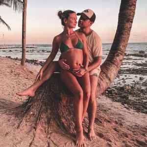 ‘Dancing With the Stars’ Pro Daniella Karagach’s Baby Bump Before Welcoming 1st Child: See Her Pregnancy Photos palm tree