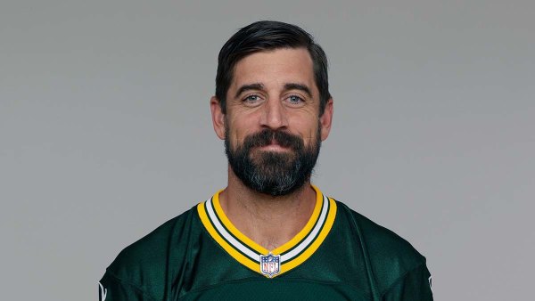 Aaron Rodgers: I’m Doing a ‘Darkness Retreat’ to ‘Contemplate’ NFL Future