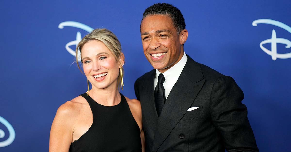 Bikini-Clad Amy Robach and T.J. Holmes Kiss in Mexico Bikini-Clad Amy Robach and T.J. Holmes Kiss in Mexico