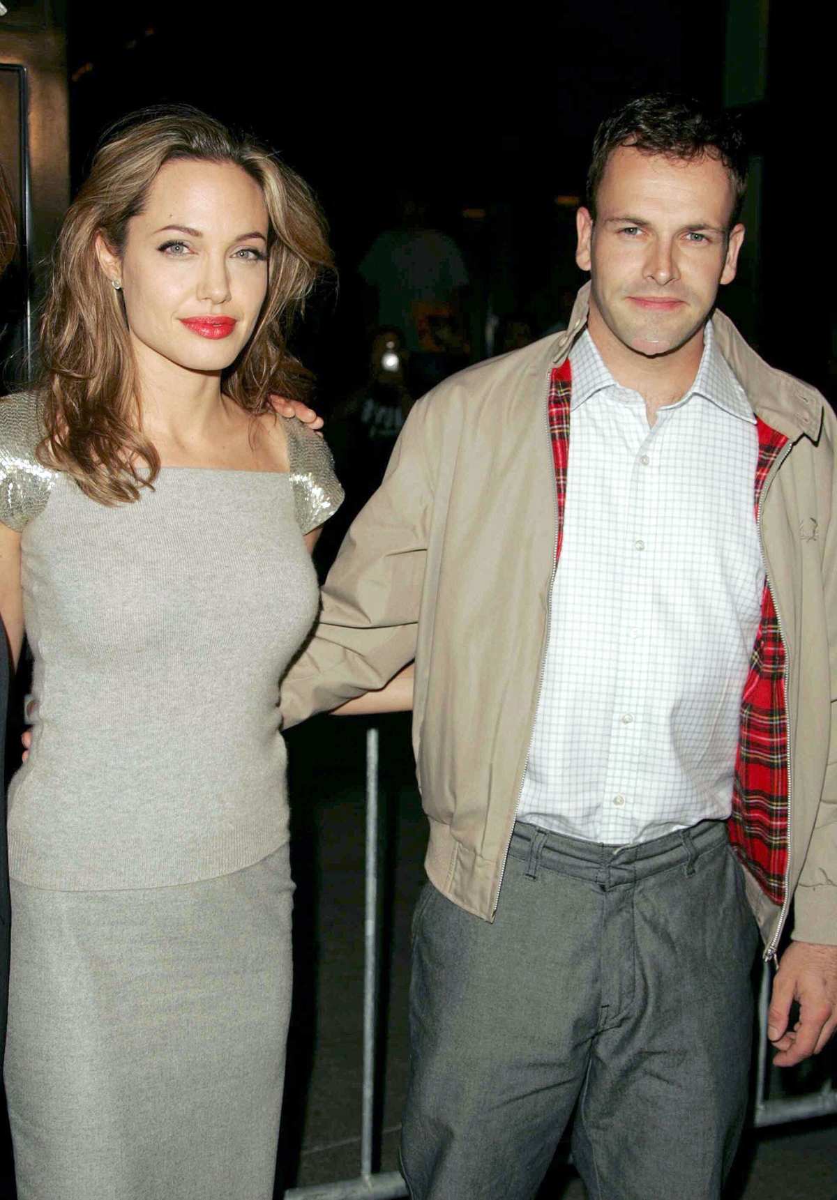 angelina-jolie-ex-husband-jonny-lee-miller-is-still-a-great-friend
