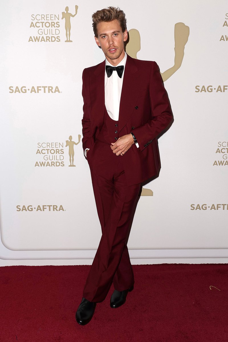 Austin Butler Walks 2023 SAG Awards Red Carpet Solo Amid Kaia Gerber Romance 4