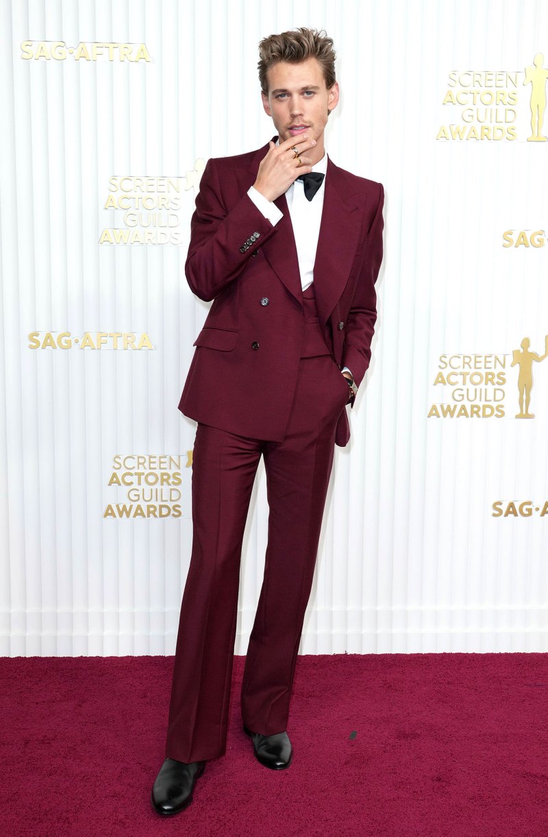 Austin Butler Walks 2023 SAG Awards Red Carpet Solo Amid Kaia Gerber Romance 5