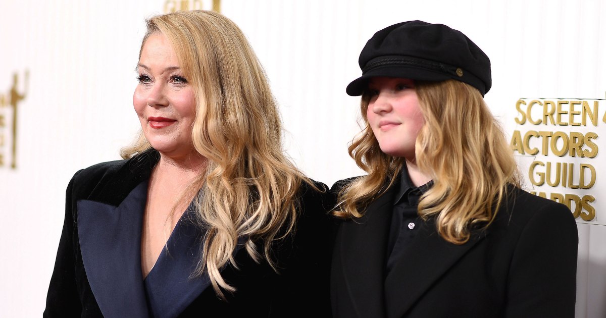 Christina Applegate's Family Album With Husband and Daughters: Pics