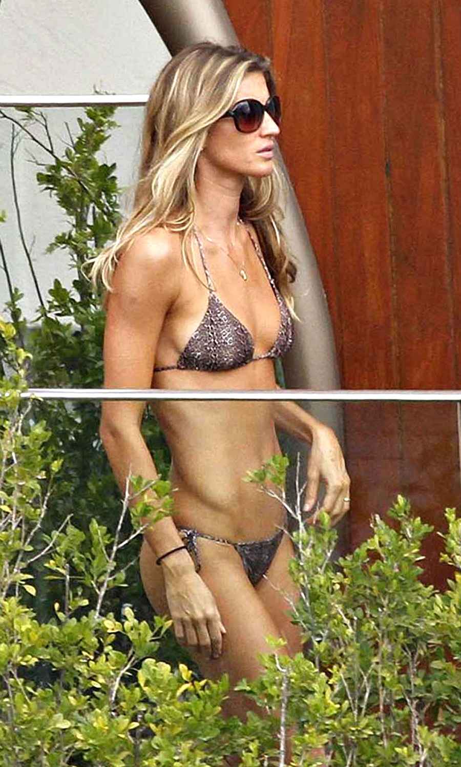 Gisele Bundchen Bikini Swim Style 2