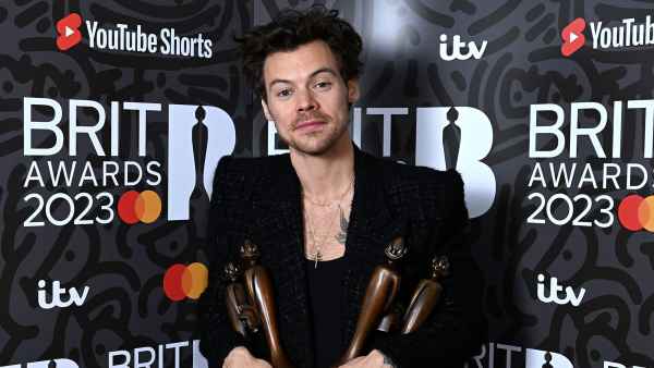 Harry Styles Sweeps at 2023 Brit Awards, Thanks Former One Direction Bandmates During Speech: Photos