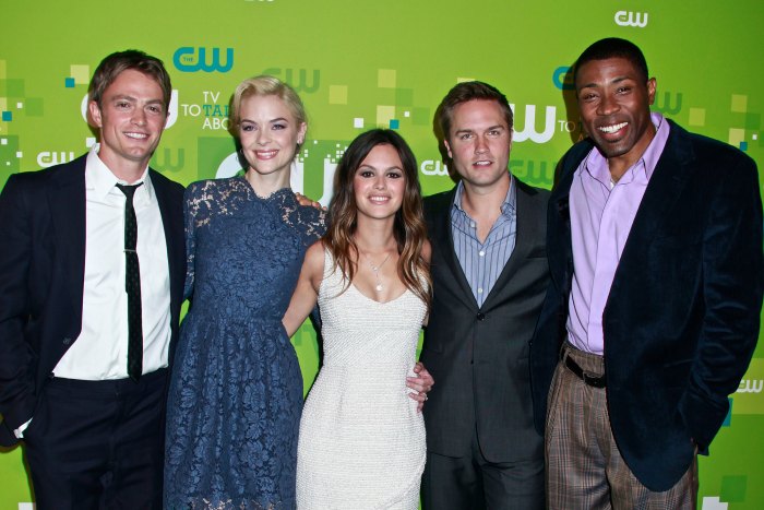 Hart of Dixie Season Finale: Two Weddings, One Baby, and One Big Sing-Along!