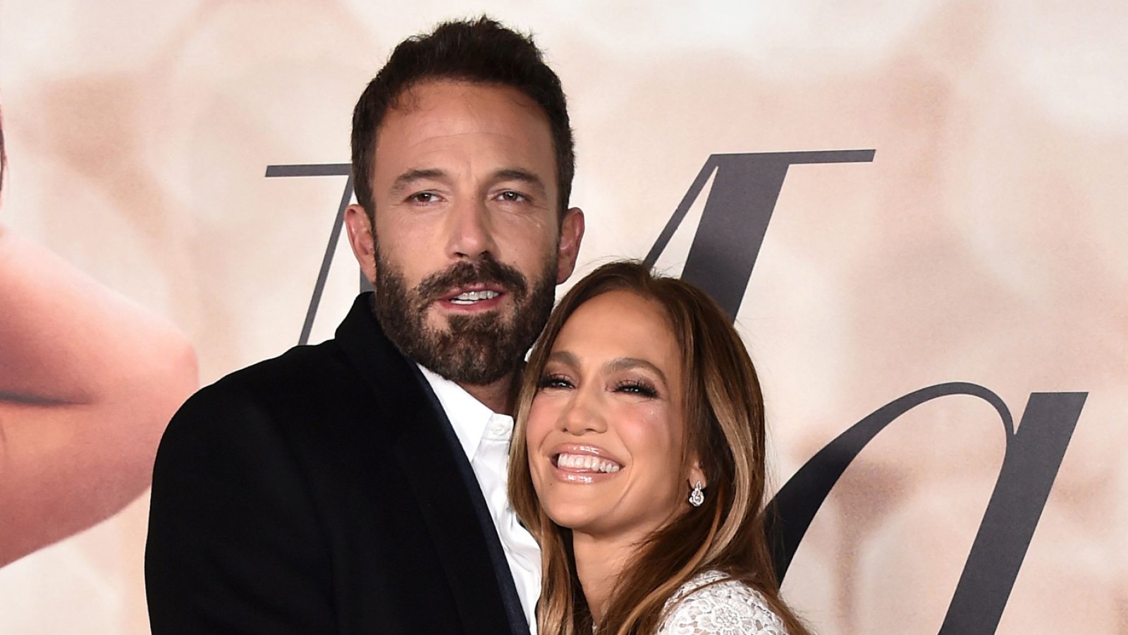 How Ben Affleck and Jennifer Lopez Really Reacted to His Grammys Memes
