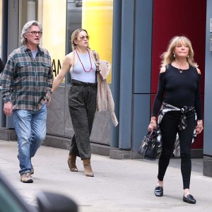 Family Time! Kate Hudson Shops With BF Danny Fujikawa, Goldie and Kurt