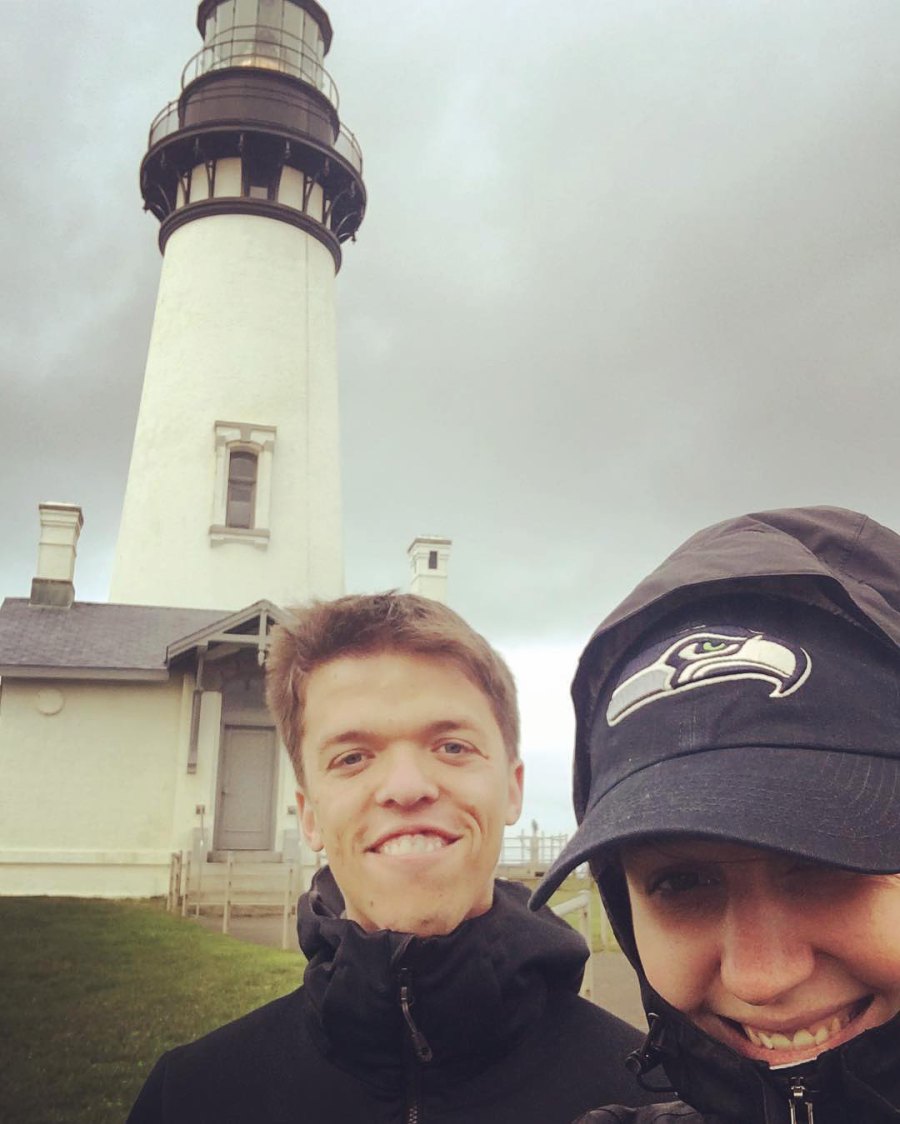 Little People, Big World Stars Zach and Tori Roloff’s Relationship Timeline - 019
