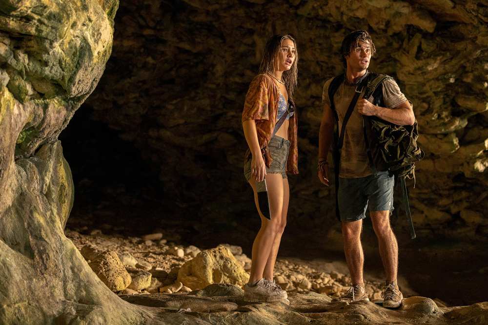 Outer Banks&rsquo; Chase Stokes Say He and Ex Madelyn Cline Have &lsquo;Always Shown Up&rsquo; for Each Other After Split -402