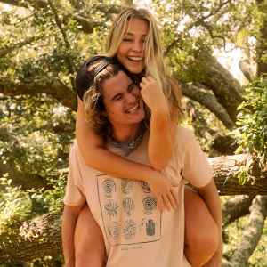 Outer Banks’ Chase Stokes Say He and Ex Madelyn Cline Have ‘Always Shown Up’ for Each Other After Split -403 FEATURE