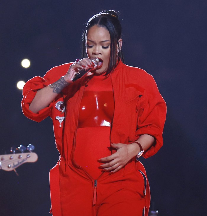 Rihanna’s Baby Bump Album Ahead of 2nd Child’s Arrival With Boyfriend ASAP Rocky: Pregnancy Pics holding bump