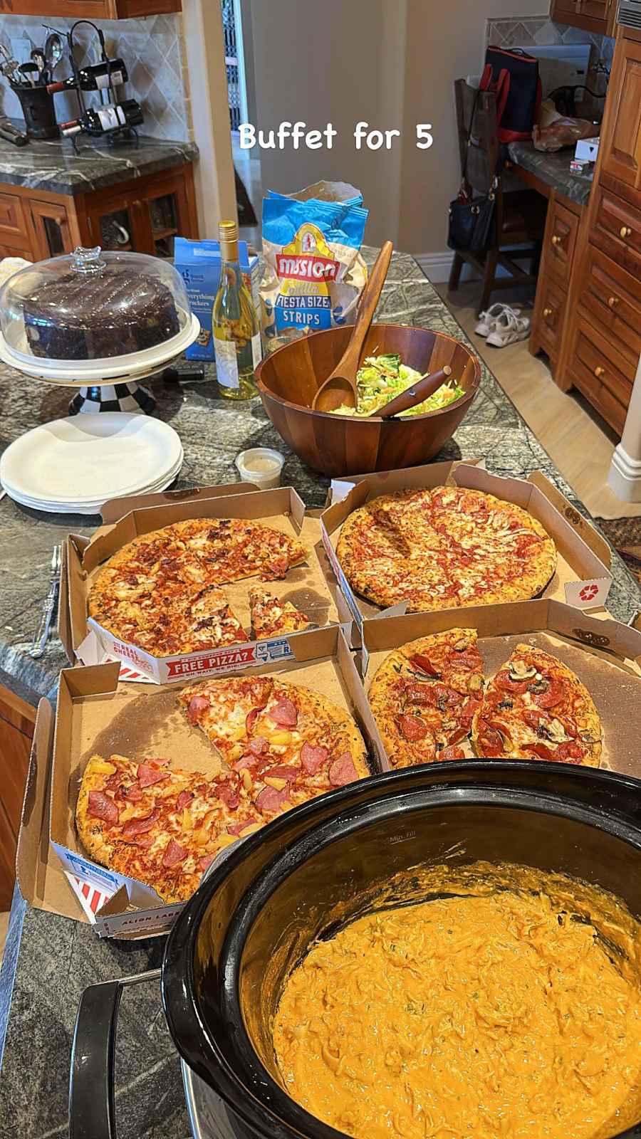 What Celebrities Ate During Super Bowl LVII - 740