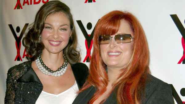 Wynonna Judd Responds to Sister Ashley Judd’s Women’s March Speech: ‘The Whole Thing Is Toxic’
