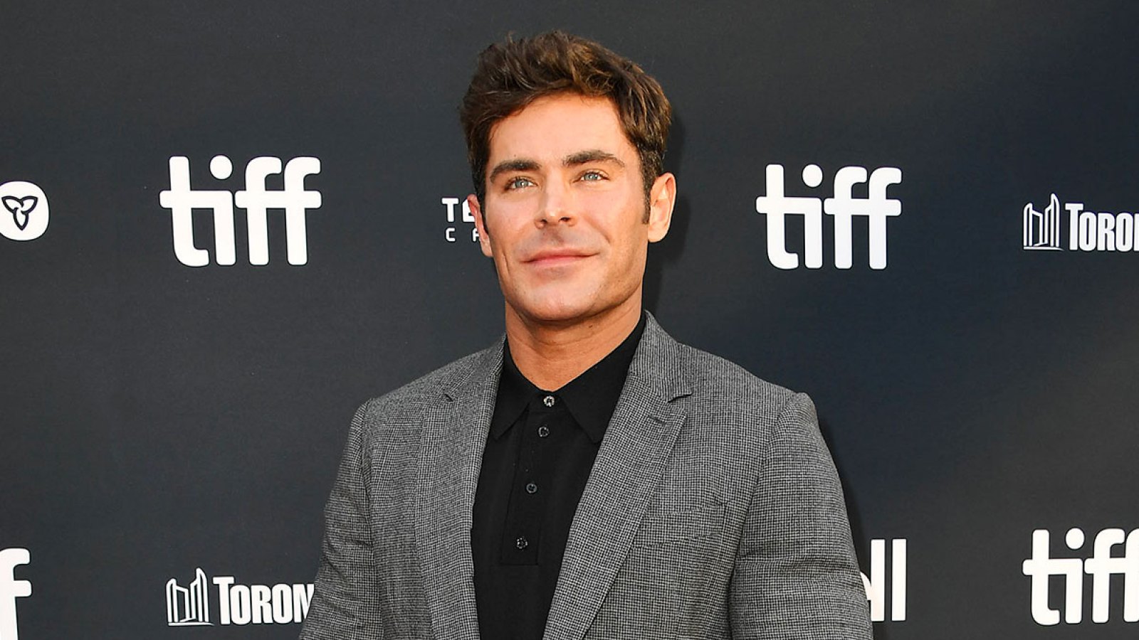 Zac Efron Calls Baby Sister Olivia His Valentine in Swoon-Worthy Pic Feature
